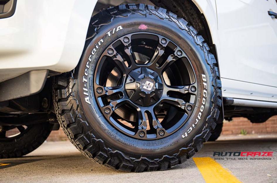 ISUZU DMAX BROOKLYN MATTE BLACK